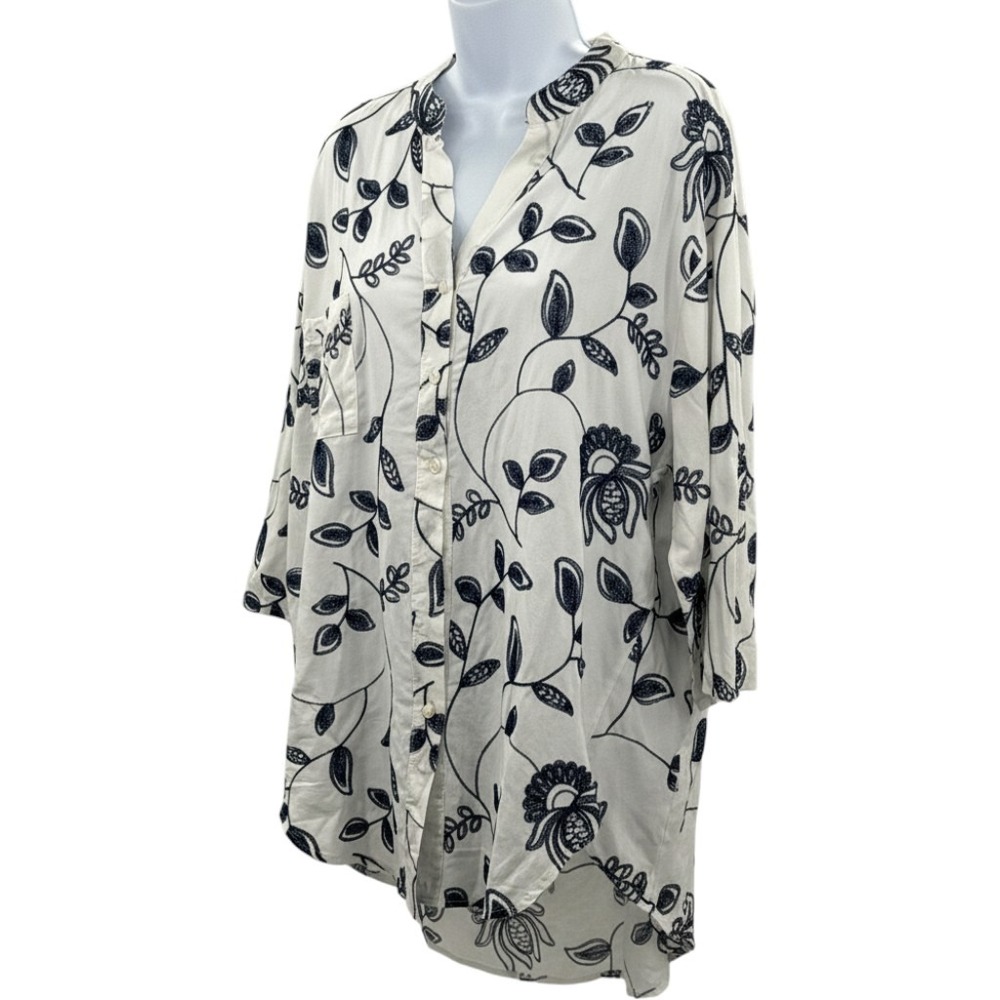 Mermaid Fashion Womens White Navy Blue Floral Embroidered Roll Tab Tunic Shirt M